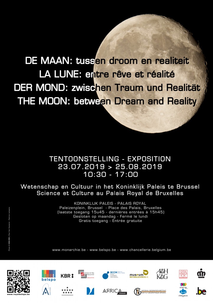 poster exhibition "Wonder" at the Royal Palace with a photo of the Moon