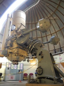 Figuur 5: Foto van de Schmidt-telescoop van de Koninklijke Sterrenwacht van België in Ukkel, genomen tijdens de opendeurdagen van de Sterrenwacht op 29 en 30 september 2018.