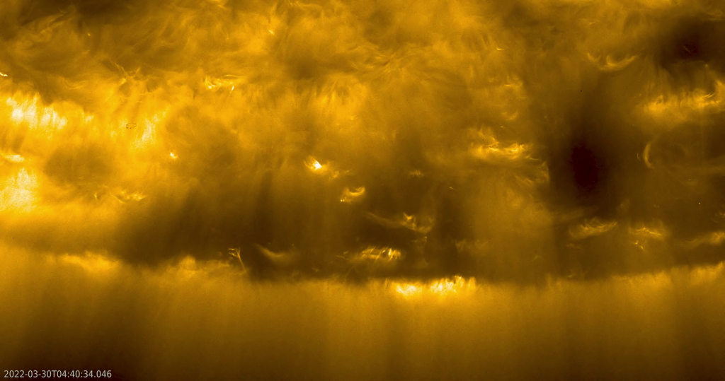 Images du pôle sud du soleil prises le 30 mars 2022, 4 jours seulement après son passage au plus proche du Soleil.