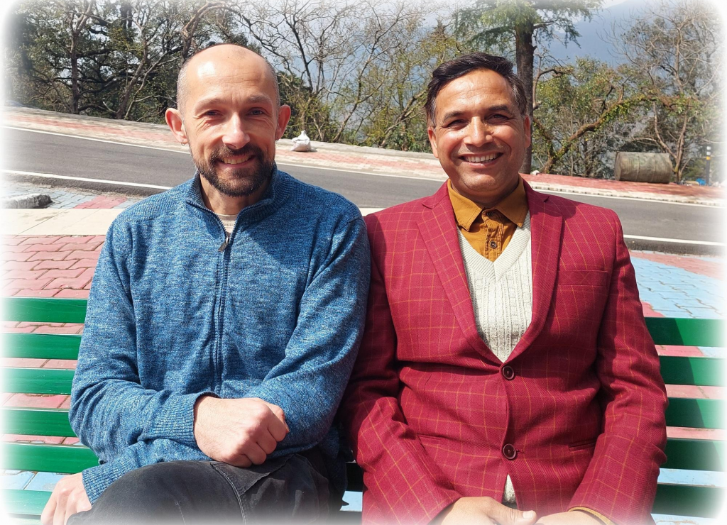 Figuur 1: Peter De Cat (links; Belgische hoofdonderzoeker van BINA) en Santosh Joshi (rechts; Indische hoofderzoeker van BINA).